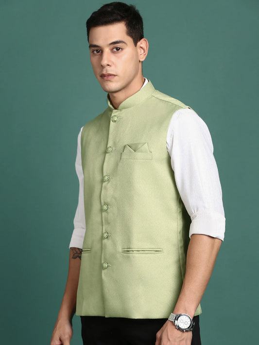 Grüne Nehru Jacket Herren Slim Fit linke Seitenansicht Haldi Mehndi Indische Weste