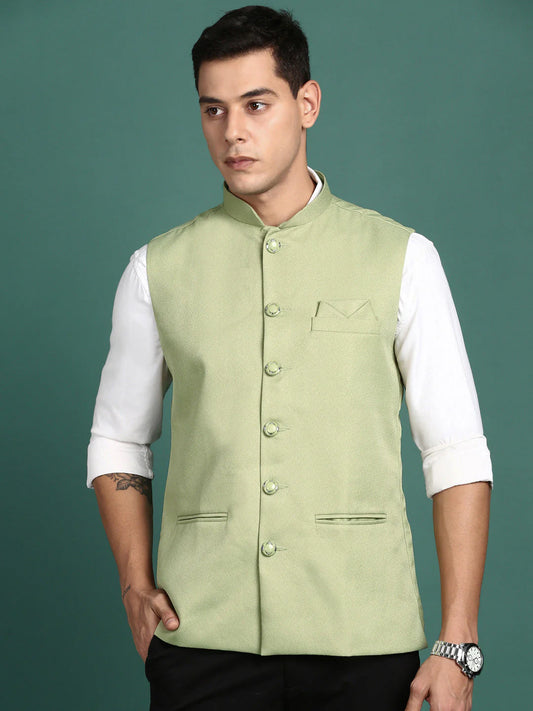 Grüne Nehru Jacket Herren Slim Fit Vorderansicht Haldi Mehndi Indische Weste